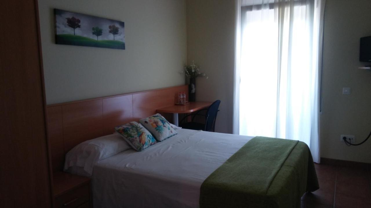 Hostal Sant Roc Botarell Exteriör bild